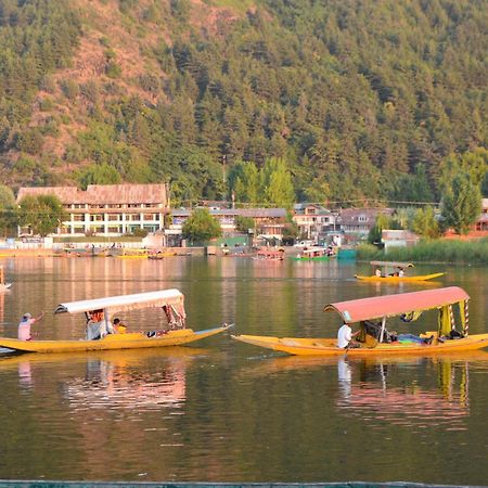 Hotel New Alexandra Houseboats Srīnagar Exterior foto
